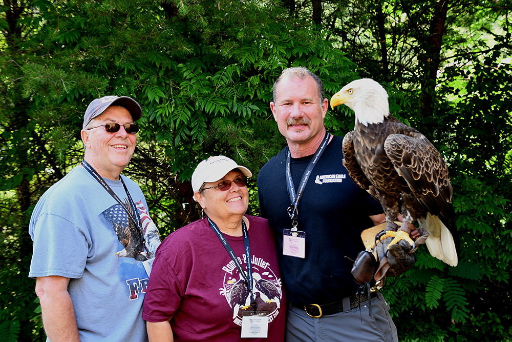 A photo-op with Spencer Williams and Bald Eagle Challenger!